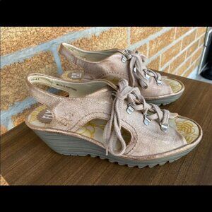 Fly London Yifa Luna Gold Metallic sandals 10.5